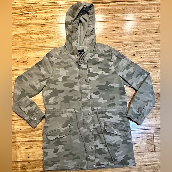 Lucky Brand Jackets & Blazers - Lucky Brand Women’s Camo Utility Jacket Button Zipper Flap‎ Pockets Size S